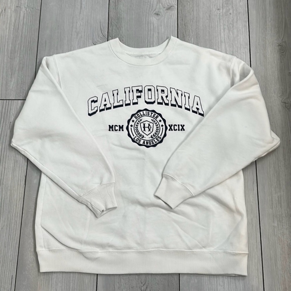 Hollister White Crewneck Sweatshirt XS